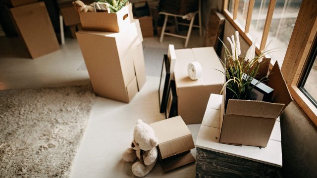 relocating to spain with child